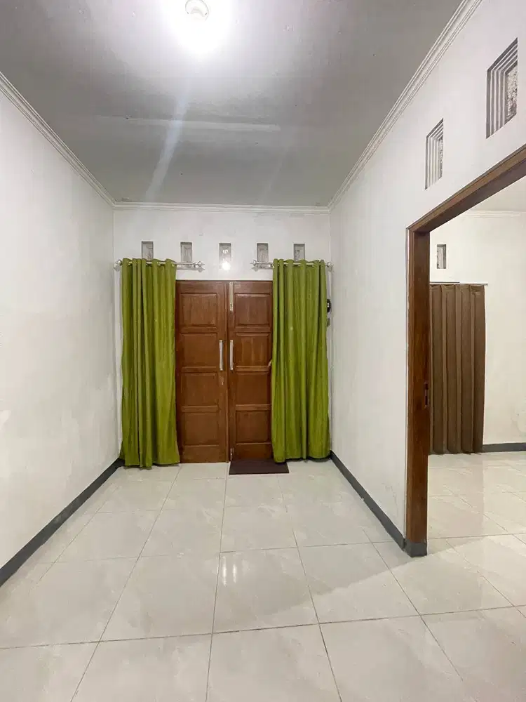 DISEWAKAN RUMAH MINIMALIS DAN STRATEGIS DI GUMPANG, KARTASURA.