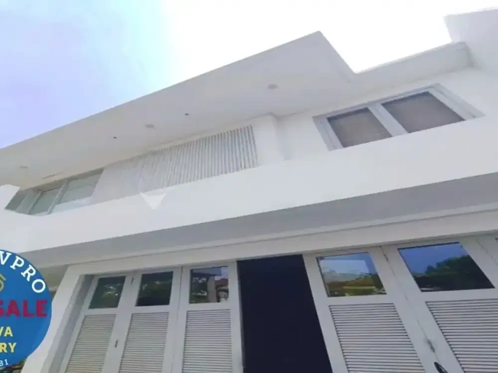 TURUN HARGA Rumah Mewah Intercon 2 lantai Hadap Selatan