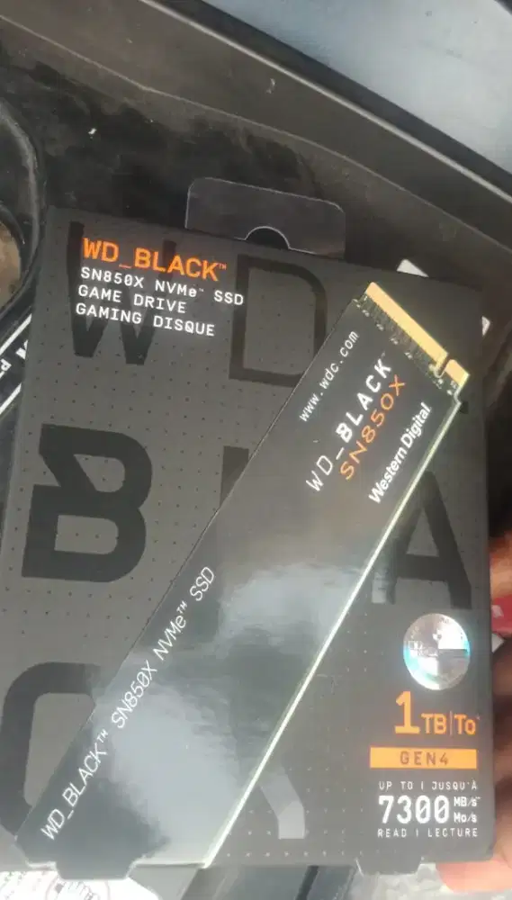 Dijual cepat spearpat WD Black SN850X 1 TB 7300