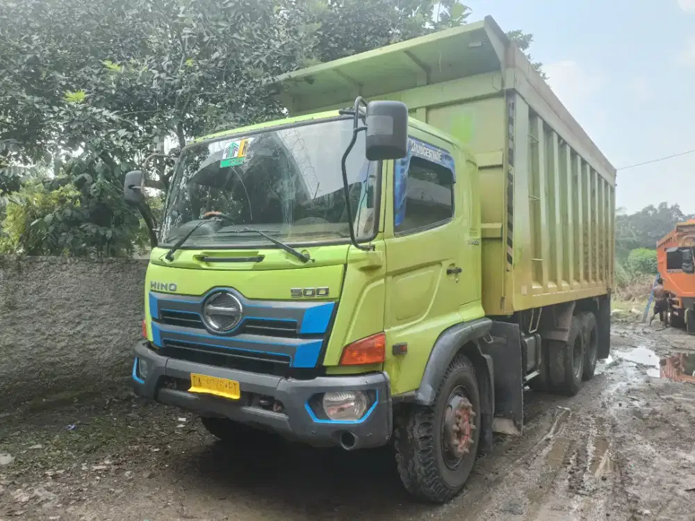 Dijual Dunp truck tronton thn 2019