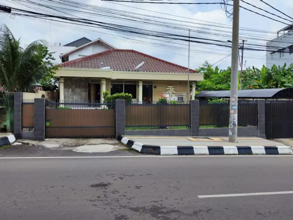 Dijual Cepat Rumah Strategis Pusat Kota Jl.Angkatan 45 Palembang