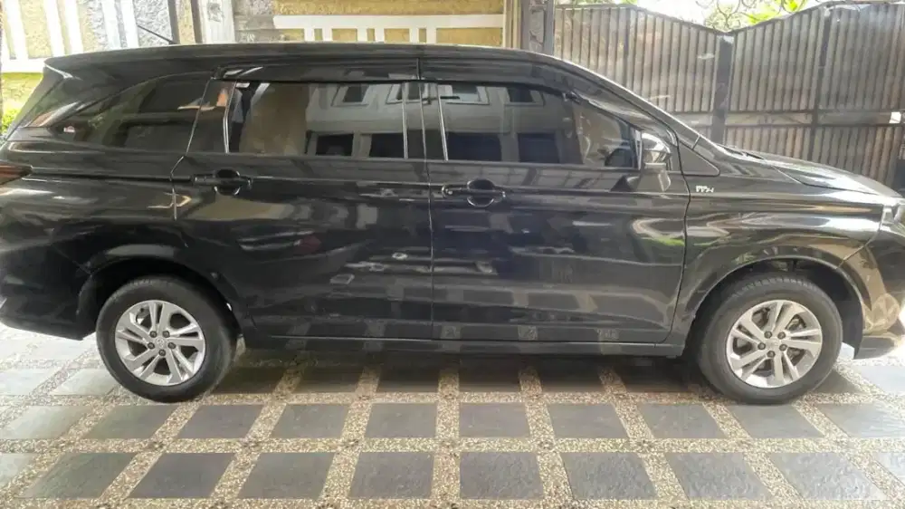Toyota Avanza 2022 AT 1.3 Hitam km.30rb Optional Bebas Laka/ Bnjr dll