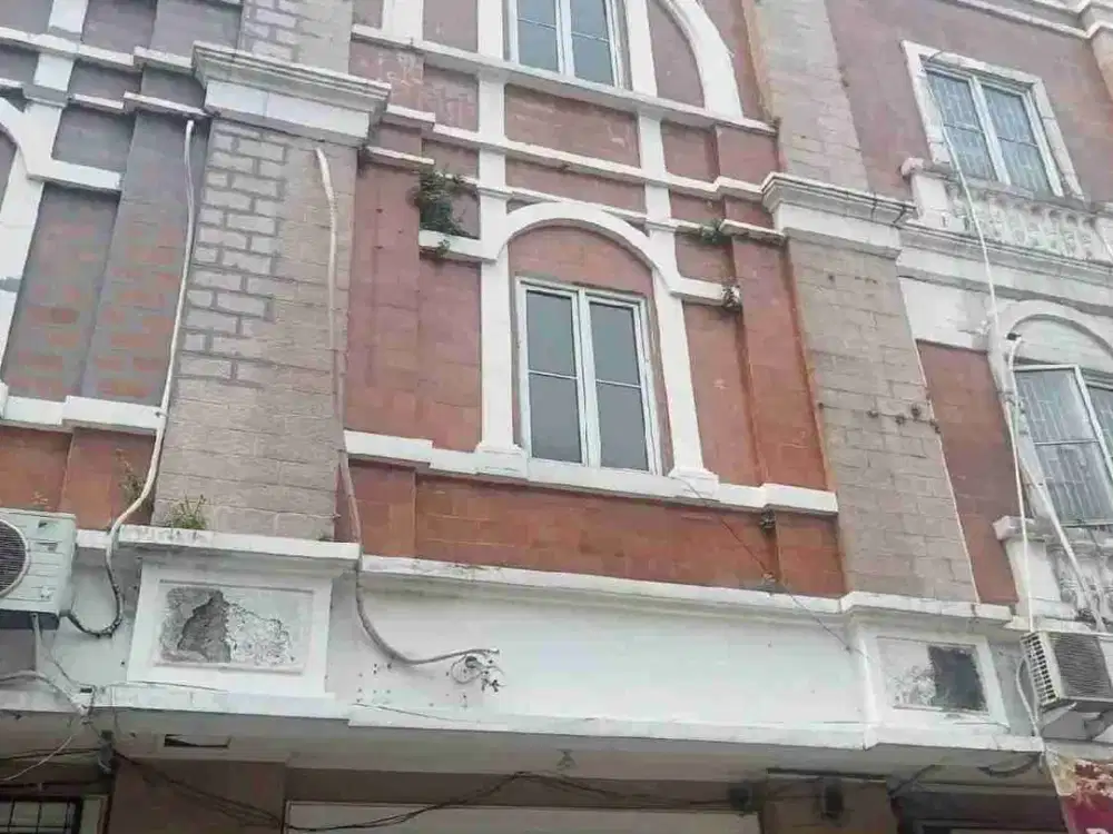 Disewakan Ruko Thematik 3 Lantai Hadap dalam Pasar Paramount Gading Serpong