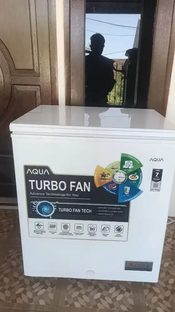 Freezer tanpa bunga es 150 liter