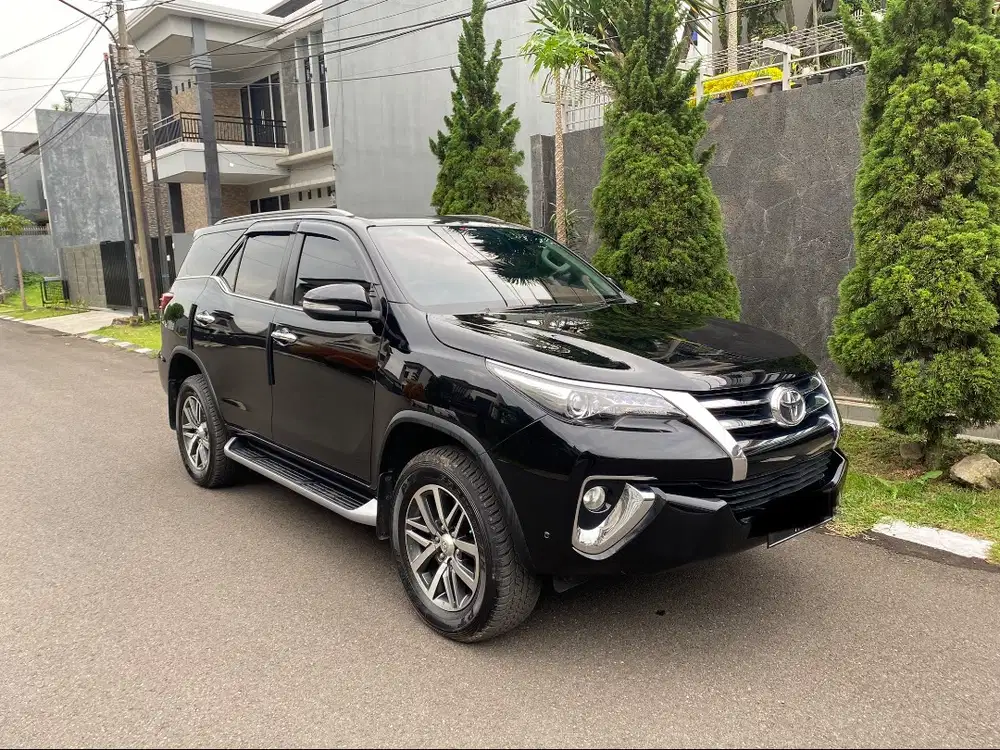 Dp8jt || Fortuner VRZ matic Diesel 2017 Black