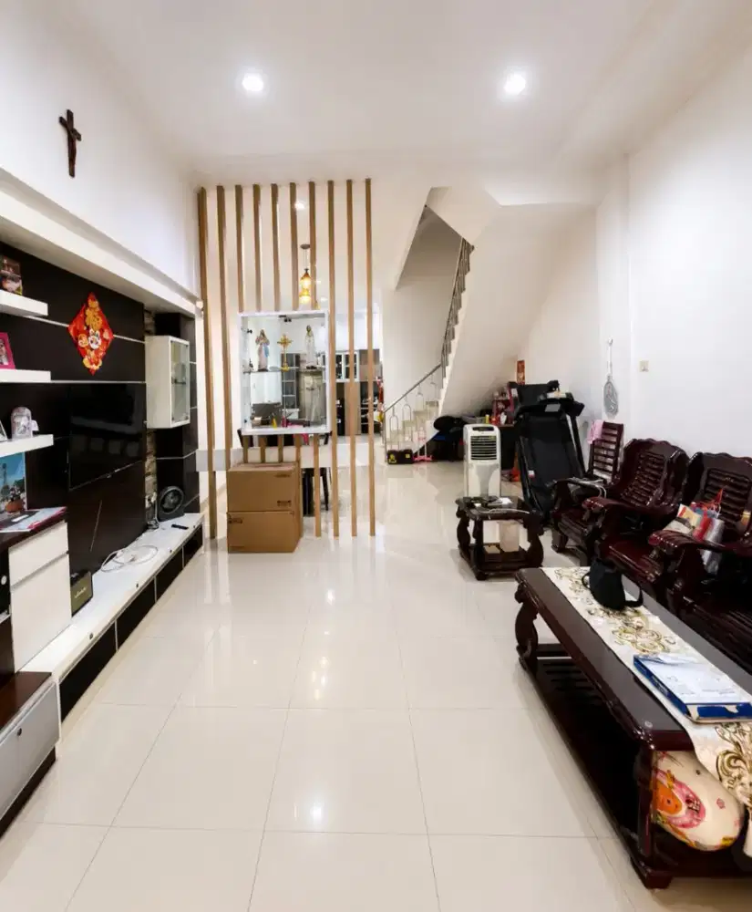 IP3135: Rumah Semi Furnished Jelambar