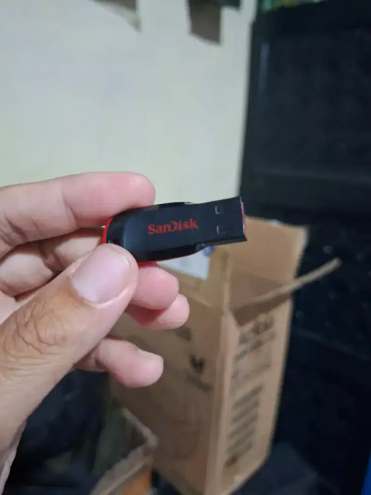 Dijual Flash Disk 32GB SanDisk Original IsiNya Lagu Semua