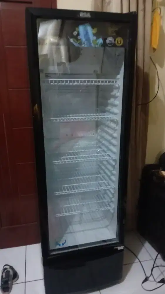 Showcase merk RSA kapasitas-290 L