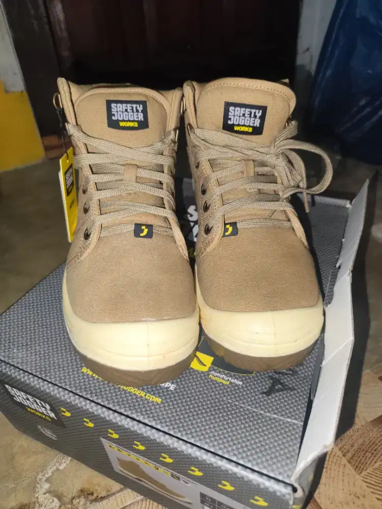 SEPATU SAFETY JOGGER DESERT