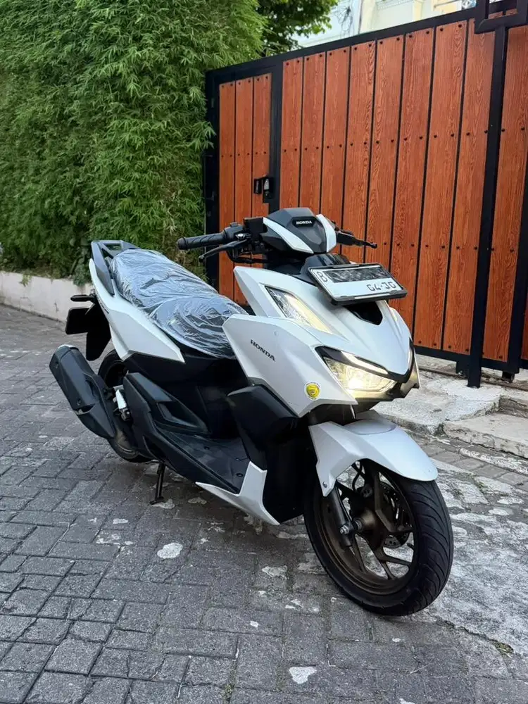 KM 818 KILO! HONDA VARIO 160 CBS SPECIAL EDITION 2025 PAJAK 04-2026
