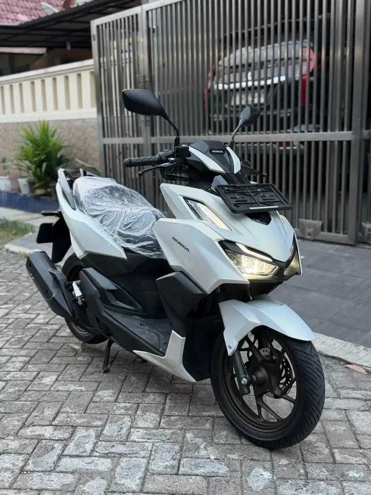 KM 858 KILO! HONDA VARIO 160 CBS 2025 PAJAK BLN 03-2026