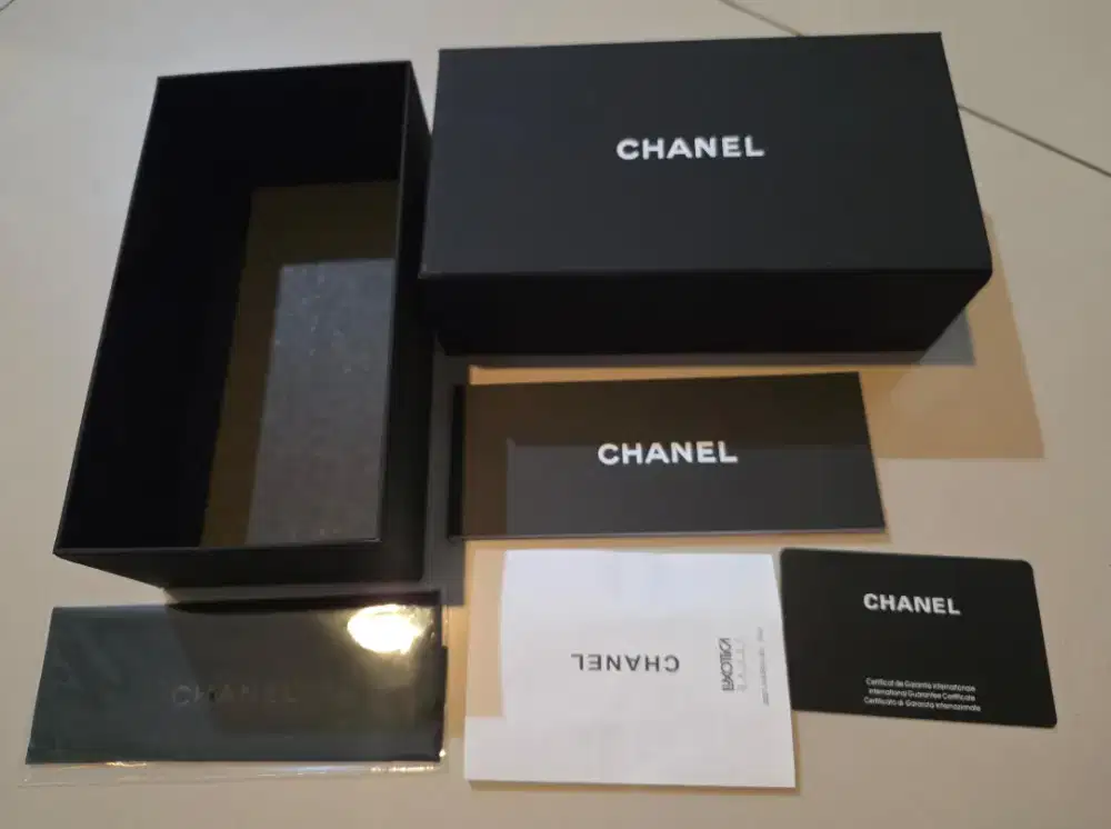 Box kacamata chanel Italy + free kain pembersih kacamata
