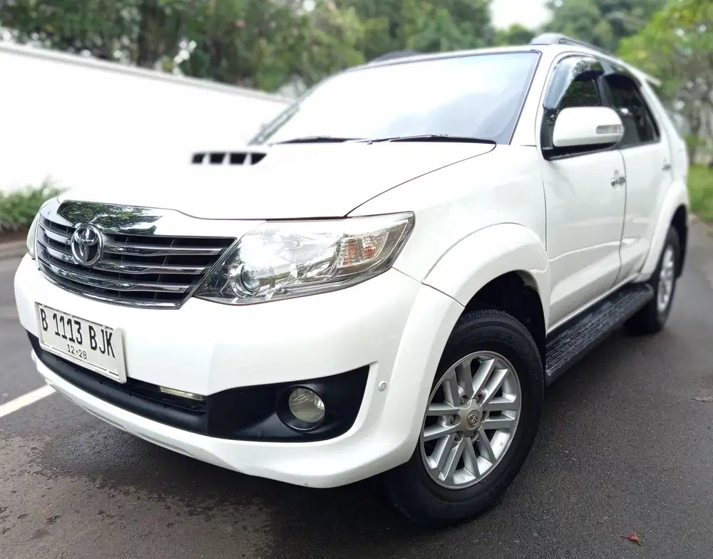 Toyota Fortuner 2.5 G AT VNT Turbo Diesel 2013 Putih Istimewa Sekali