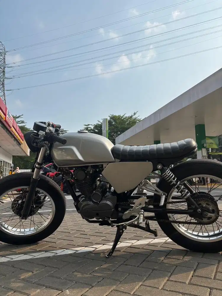 BENELI MOTOBI 152 (Cafe Racer)