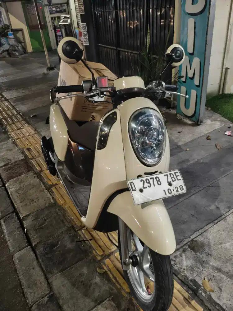 Scoopy 2013 bahan