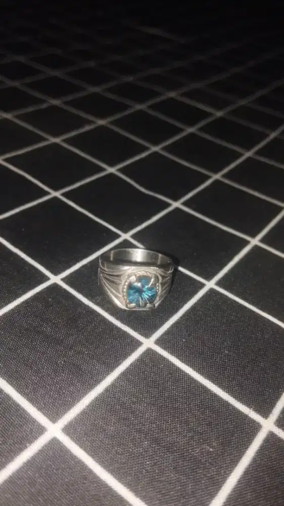 Cincin blue topaz london