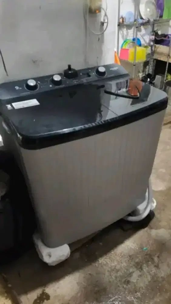 Mesin cuci polytron