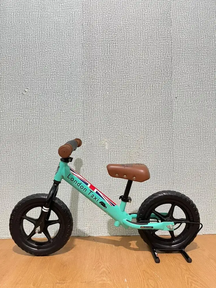 Pushbike london taxi tosca