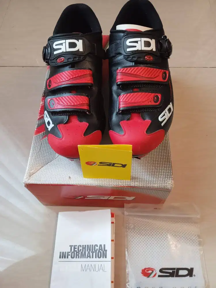 Dijual Sepatu Sepeda MTB merek SIDI