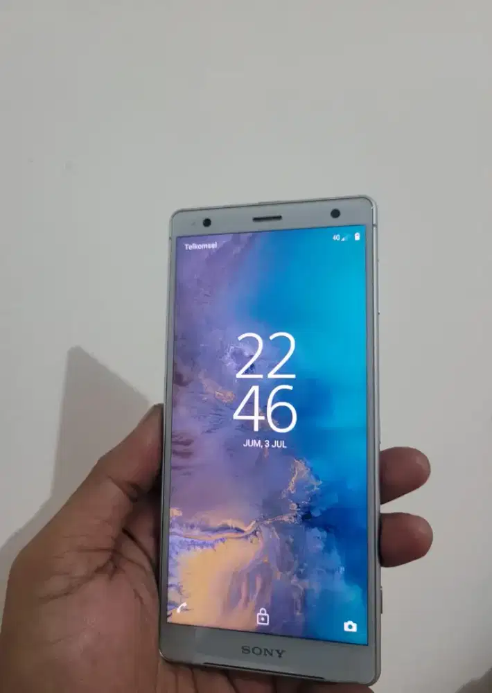 Sony Xperia XZ2 au (4/64) Gb