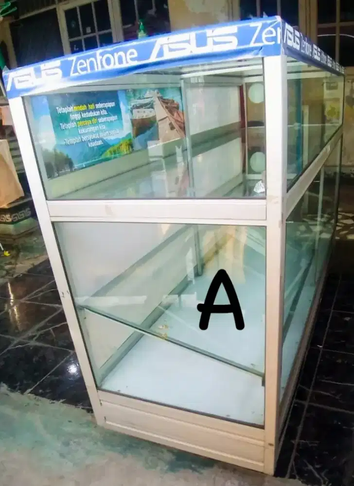 Etalase Kaca Second Murah Surabaya