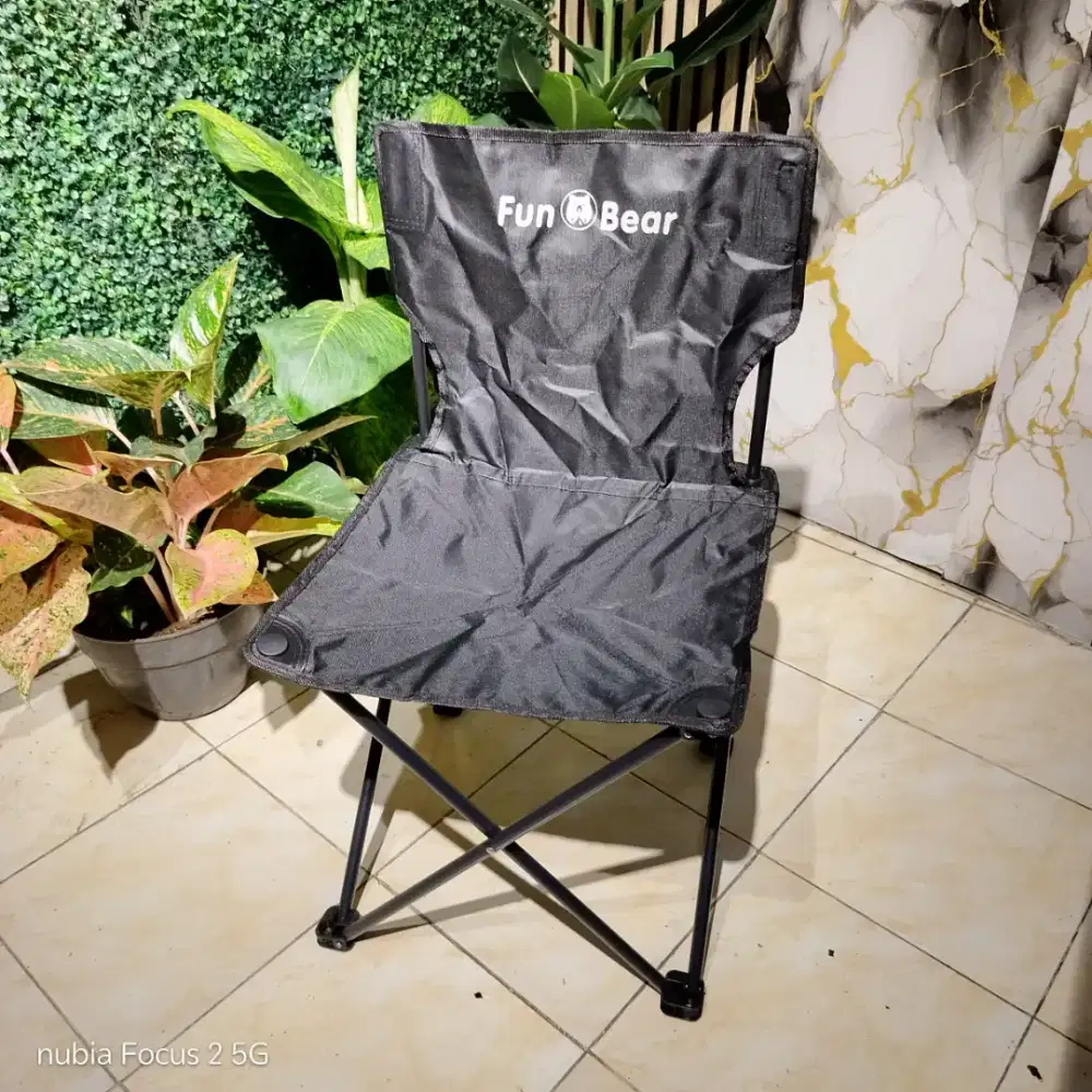 Kursi portable besar untuk