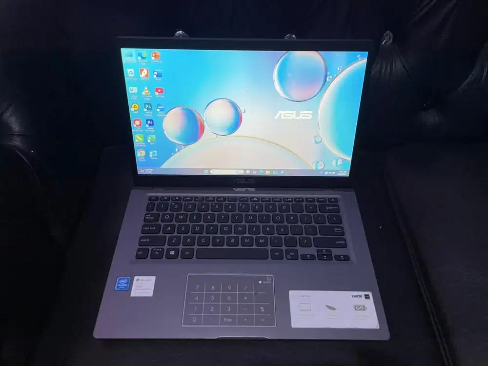 JUAL BELI LAPTOP BEKAS MACBOOK SEMUA KITA BELI LANGSUNG KE LOKASI