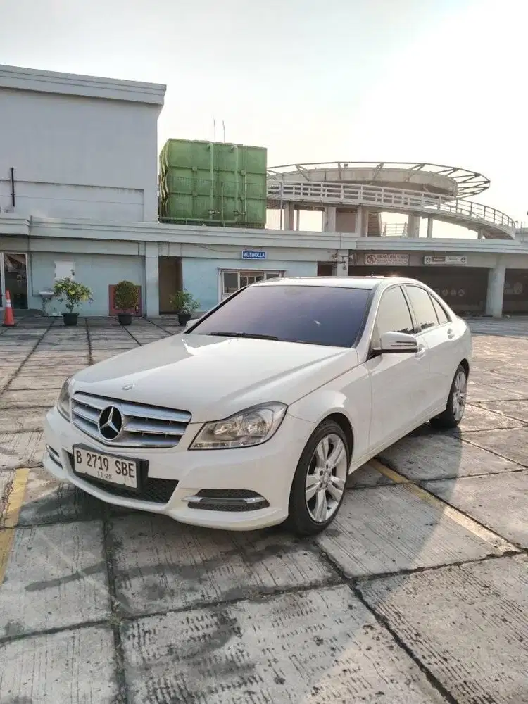 Mercedes Benz 1.8 C200 AT 2013 Putih Sedan (Automatic) CKD (Tdp 28jt)