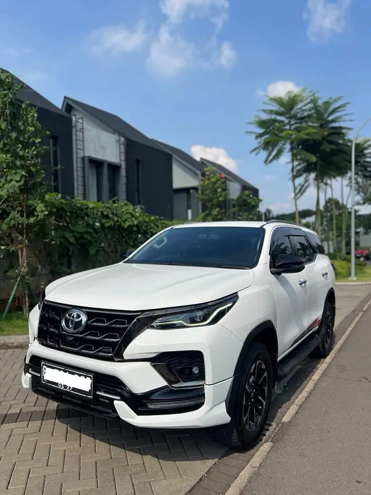 Toyota Fortuner GR 2021 2.4 Istimewa