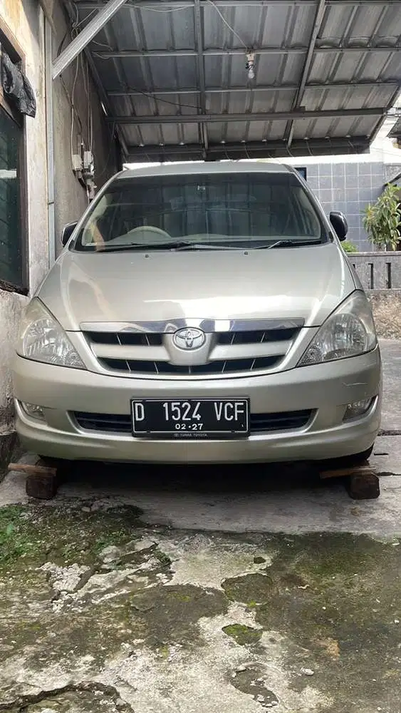 Toyota Kijang Innova 2006 Bensin