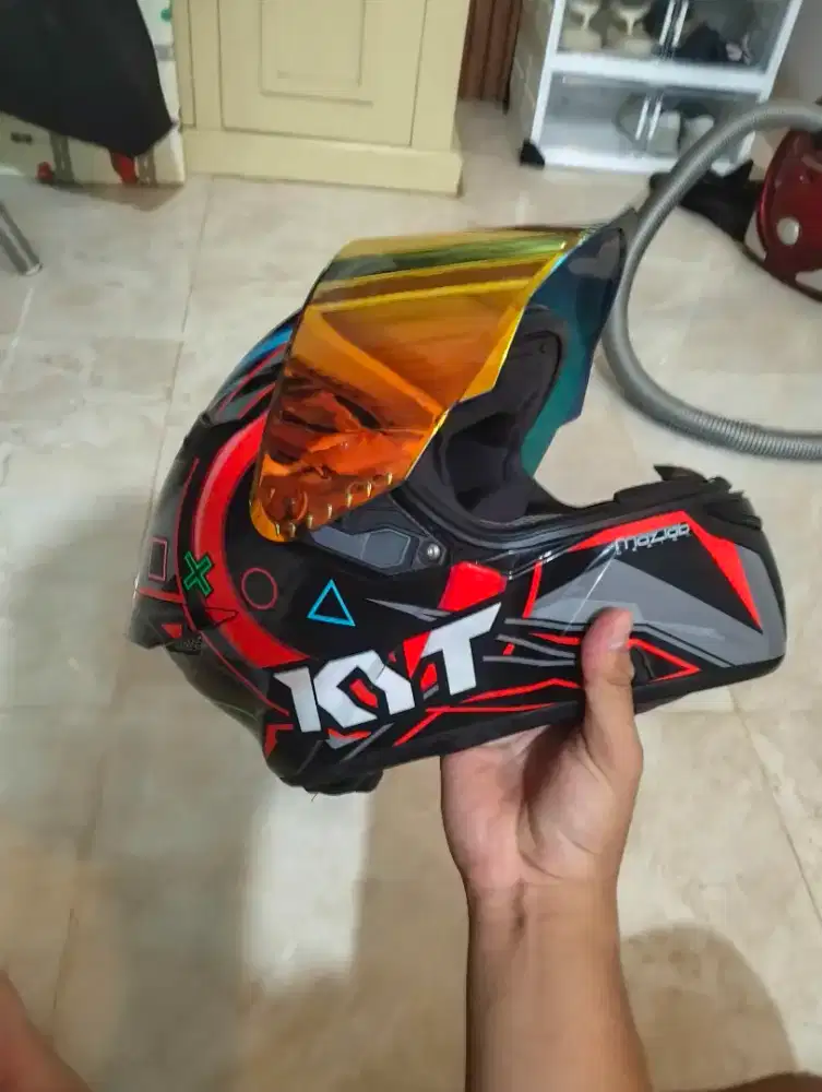 Helm KYT TT-Course