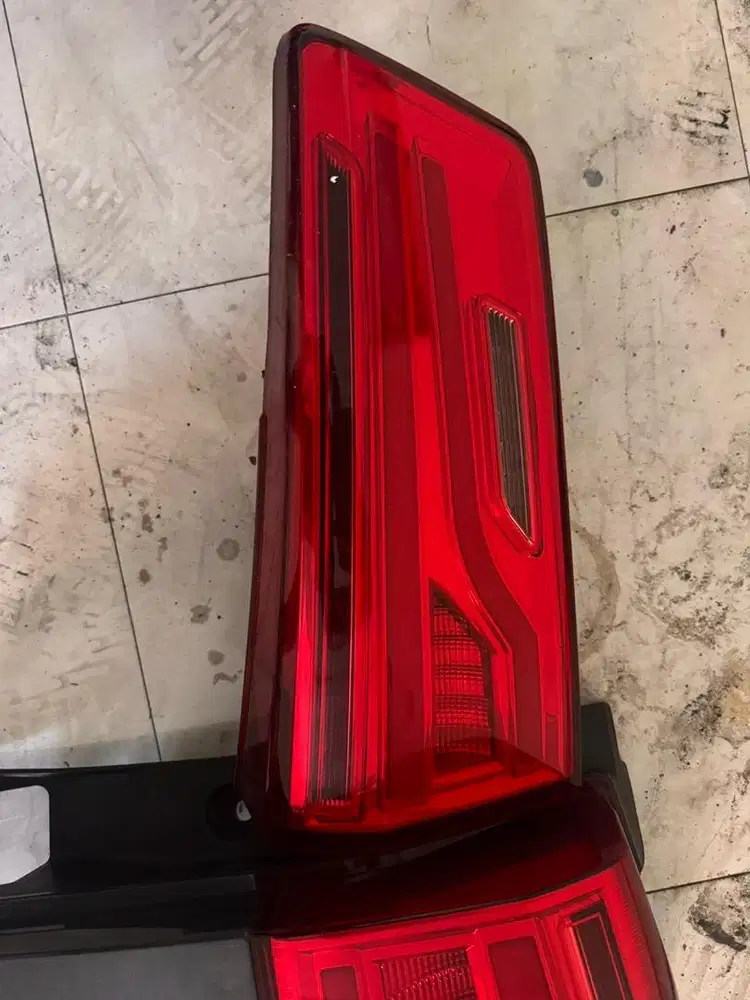 dijual lampu innova reborn