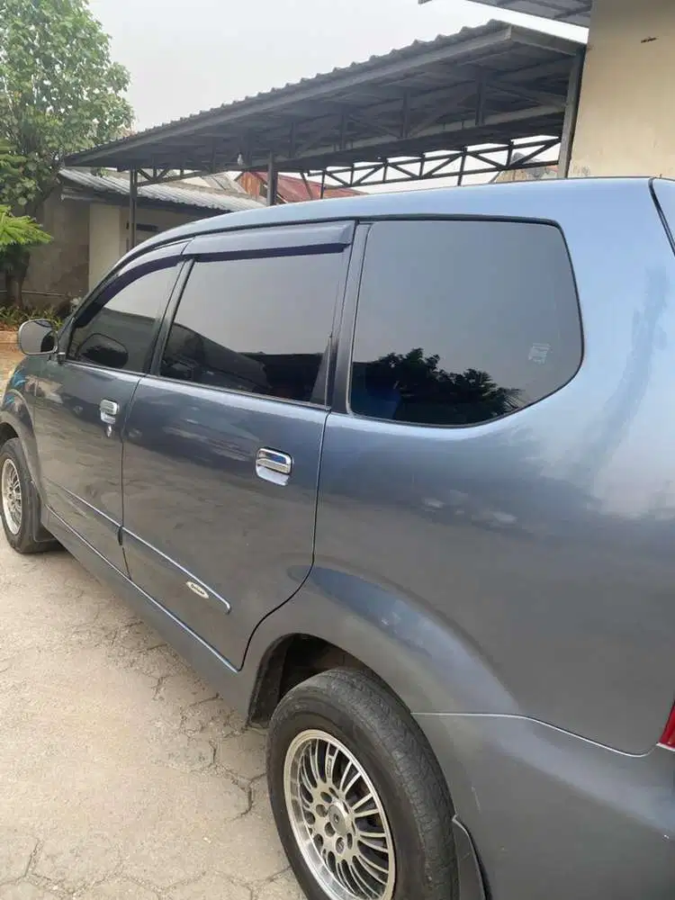 Daihatsu Xenia 2010 Bensin