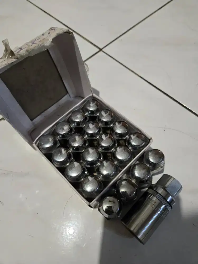 Mur Baut Roda 20pcs utk Velg Jepang uk 21x1,5mm bonus kunci 21mm velg