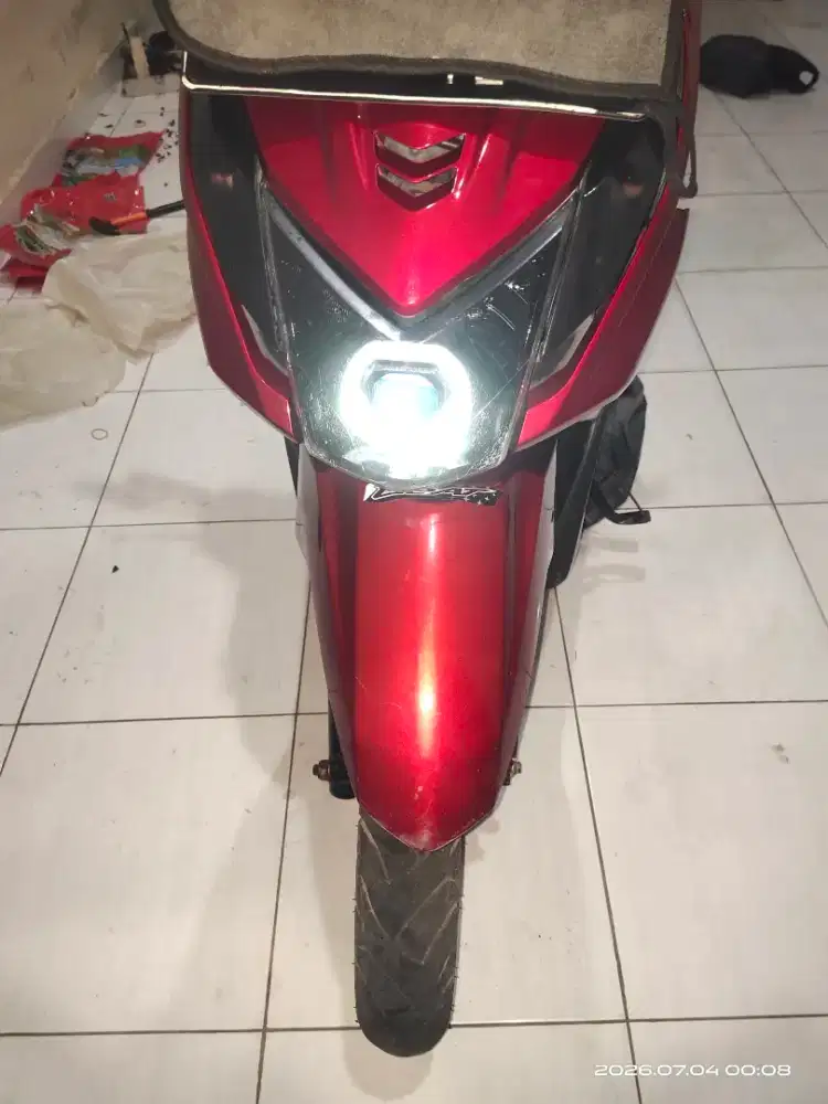DI JUAL MOTOR BEAT 2014 warna merah mengkilat