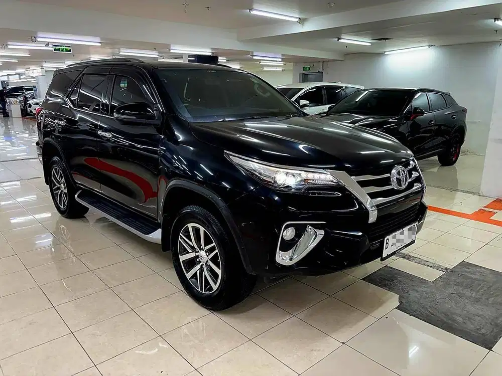 (TDP 15JT)LOW KM 112 RB ! TOYOTA FORTUNER VRZ AT 2019 HITAM ! RECORD !