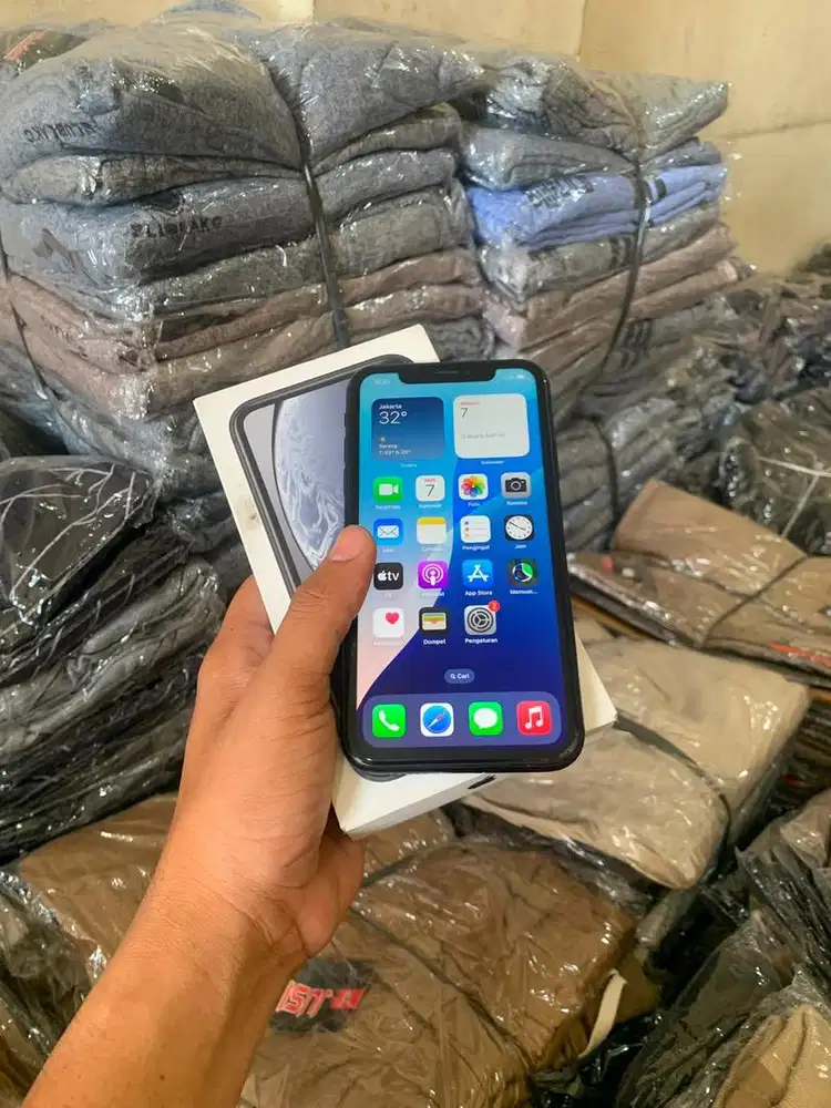 Iphone XR 128 ibox Fullset