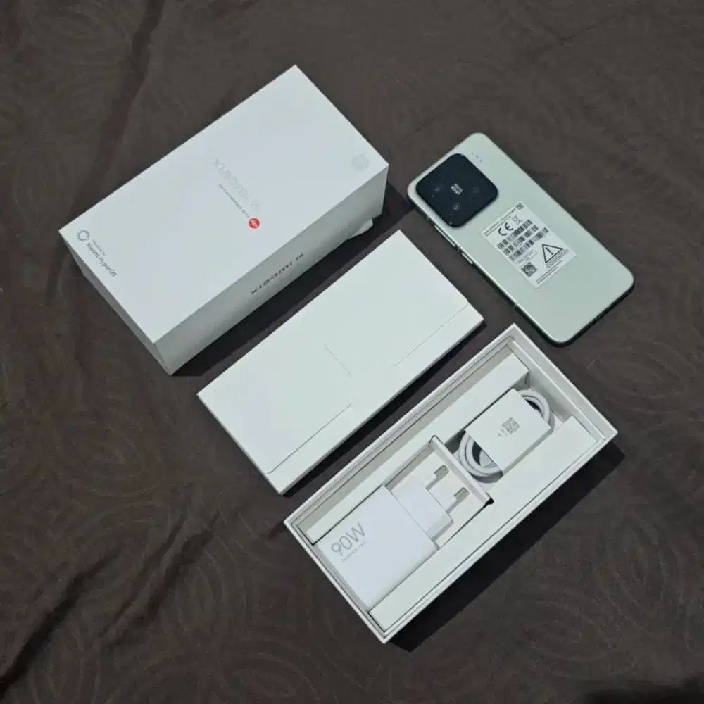 Xiaomi Mi 15 12GB/256GB Fullset, Garansi Aktif Resmi Indonesia