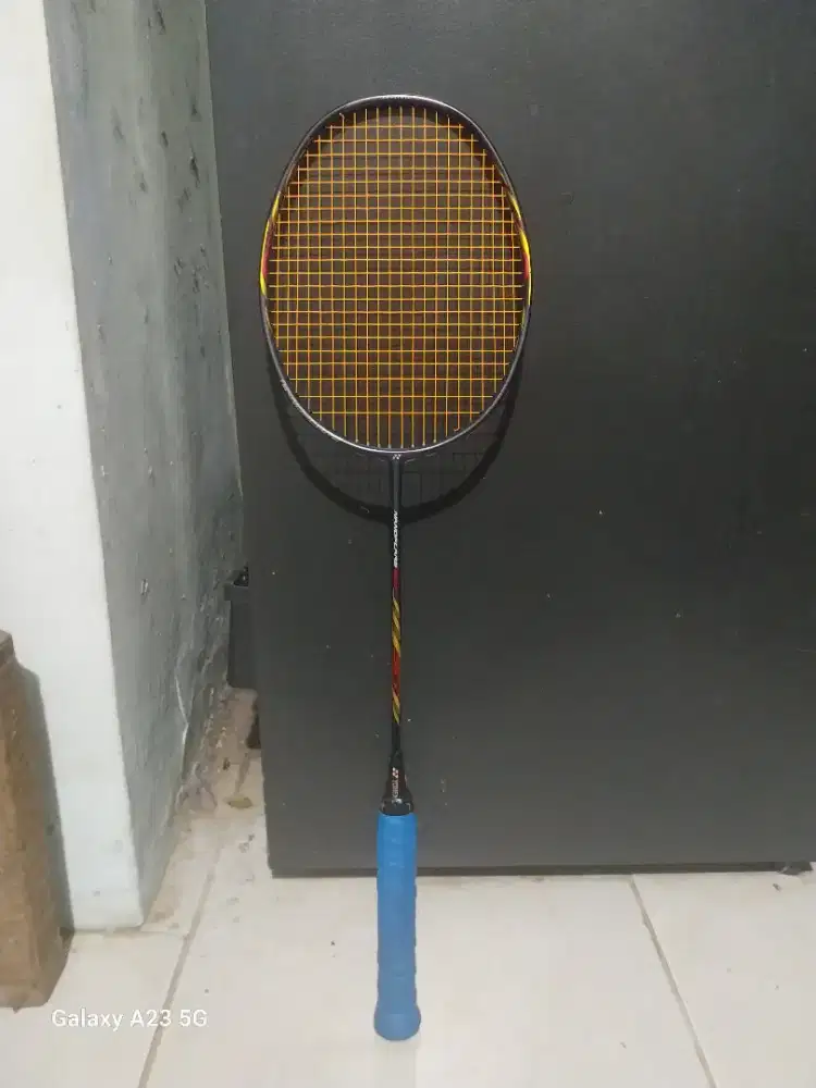 Raket Yonex Nanoflare 800