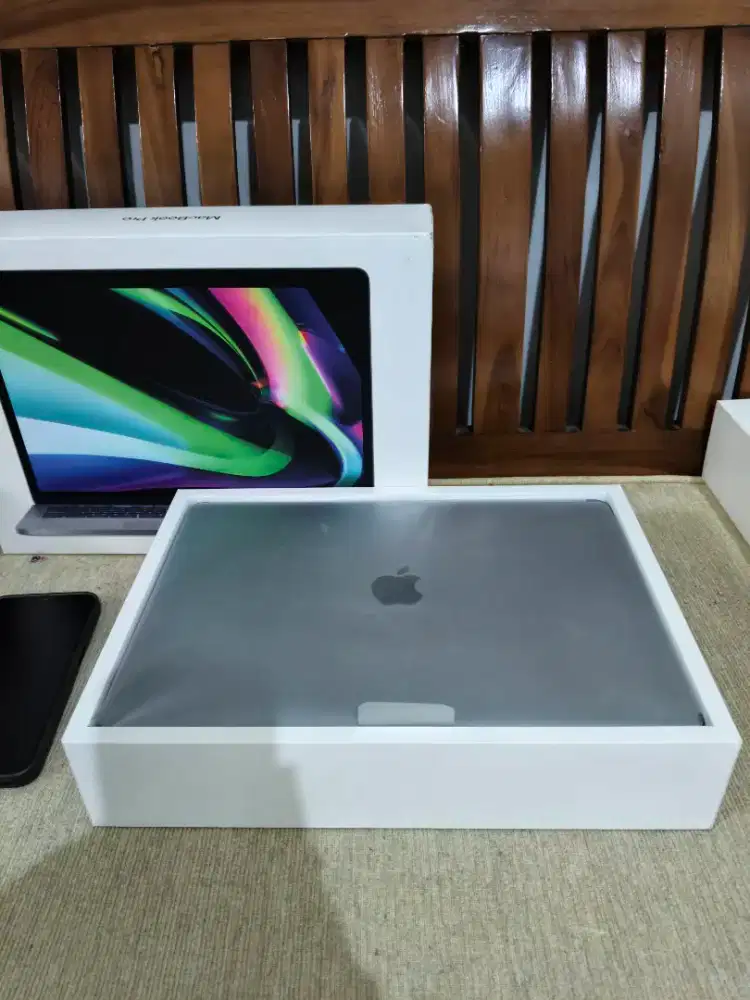 Macbook Pro 13 8/512