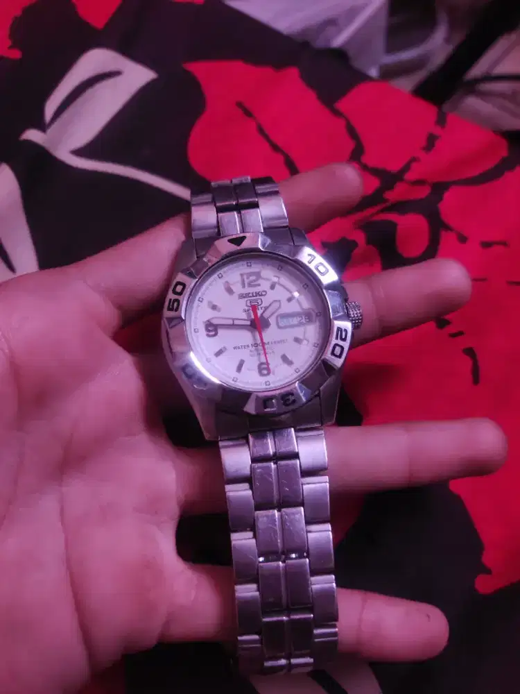 jam tangan merk Seiko 5 Sports Automatic