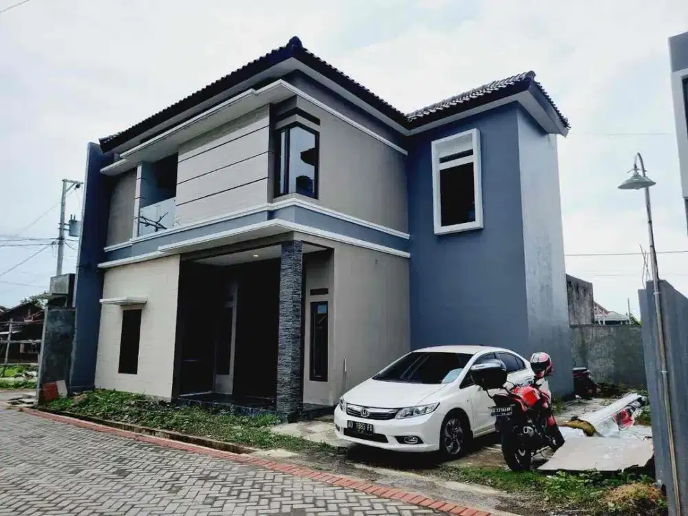 Rumah Cantik 2 Lt Modern LT 160m² Ready Unit Hanya 7 mnt ke RS Oen Solo Baru