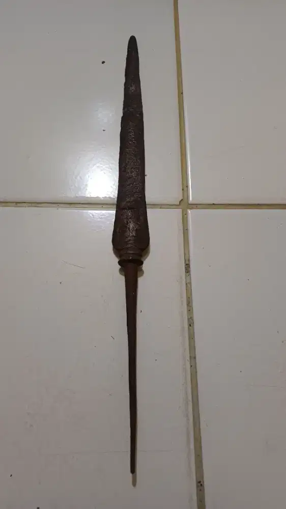 Tombak sepuh barang antik