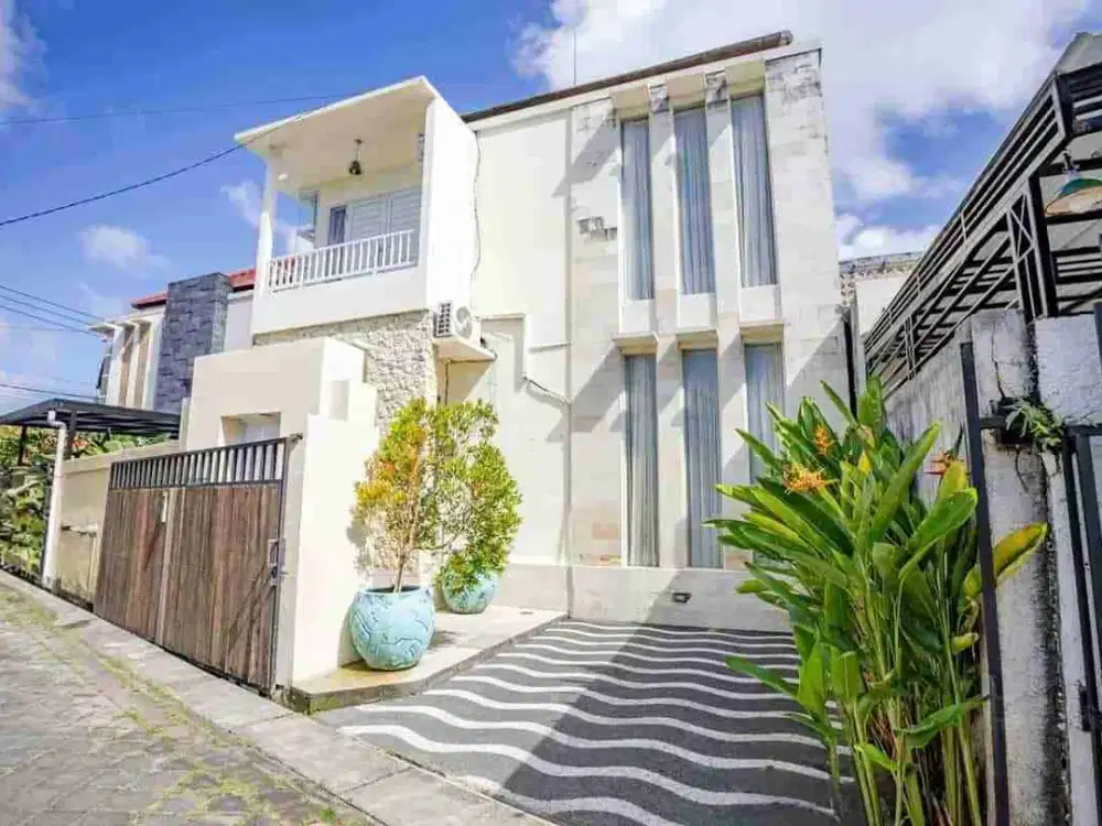 Villa Modern 2 Lantai Jimbaran Kolam Renang Pribadi