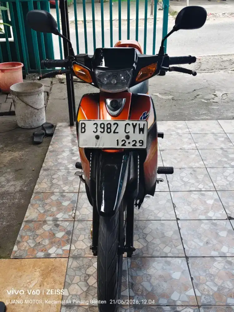 x ada yng berminat motor pakean bokap tt metik boleh