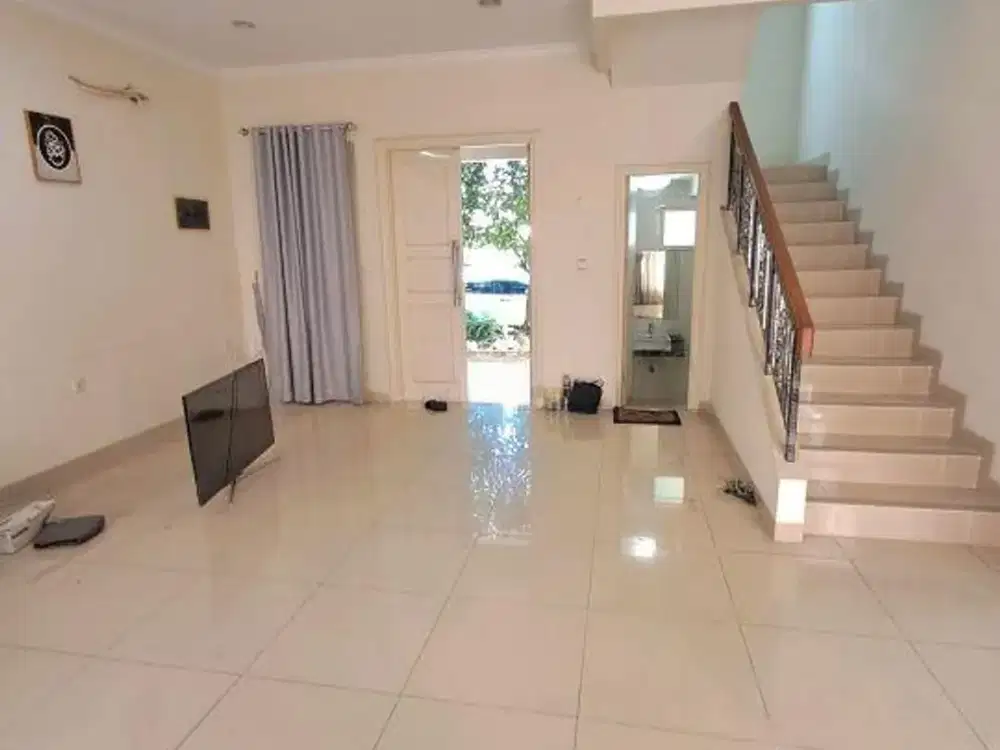 Disewakan Rumah 2 Lantai di Flamingo Springs Gading Serpong