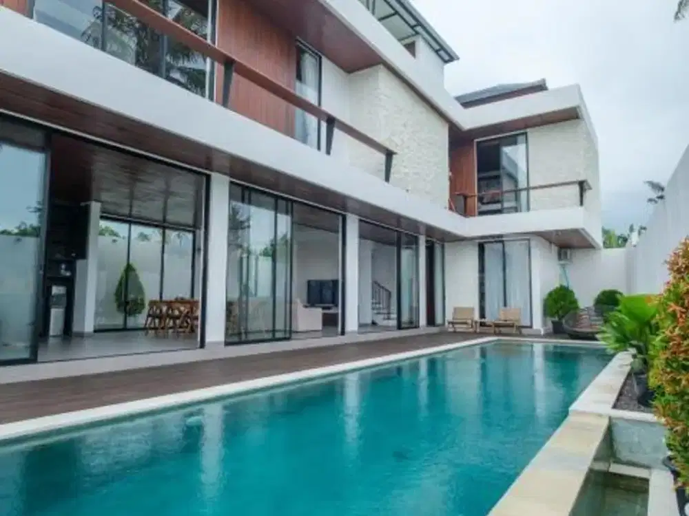 Dijual Private Villa dengan Rooftop Sea View di Gianyar Bali
