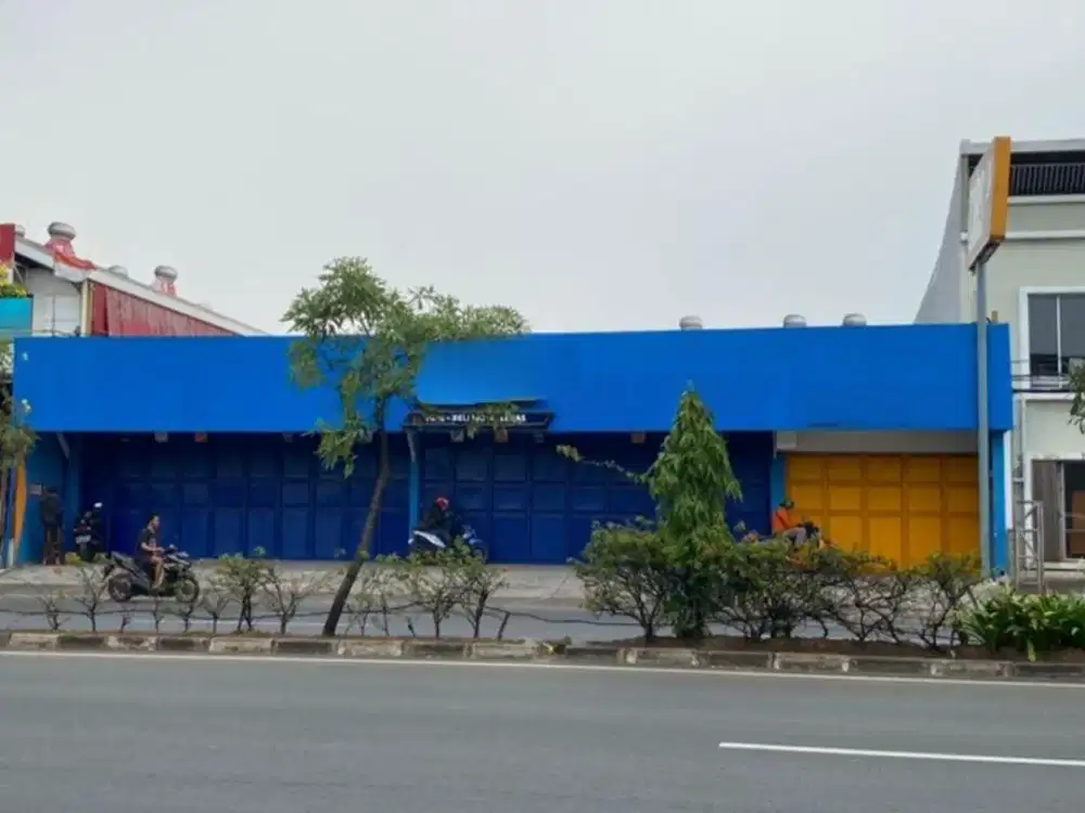 Dijual Bangunan Eks Showroom Mobil di Raya Serpong, Tangerang
