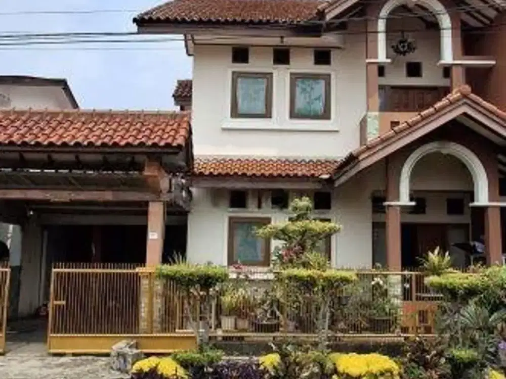 Dijual Rumah 2 Lantai Bawah Pasaran di Karang Tengah Tangerang