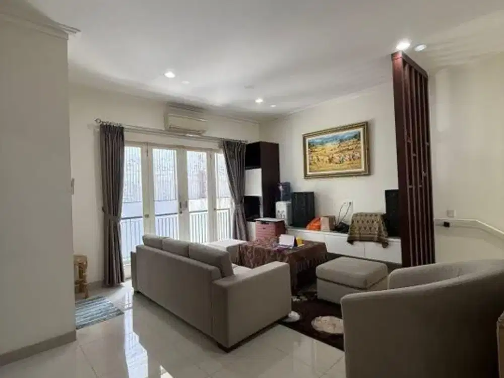 Dijual Rumah Luas di Sutera Jingga Alam Sutera Tangsel